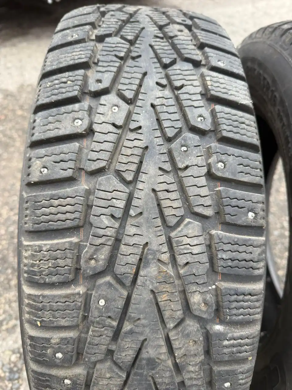 Продам зимнюю резину 4 шт