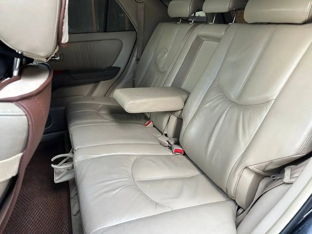 Lexus RX 3.0 AT 2001г