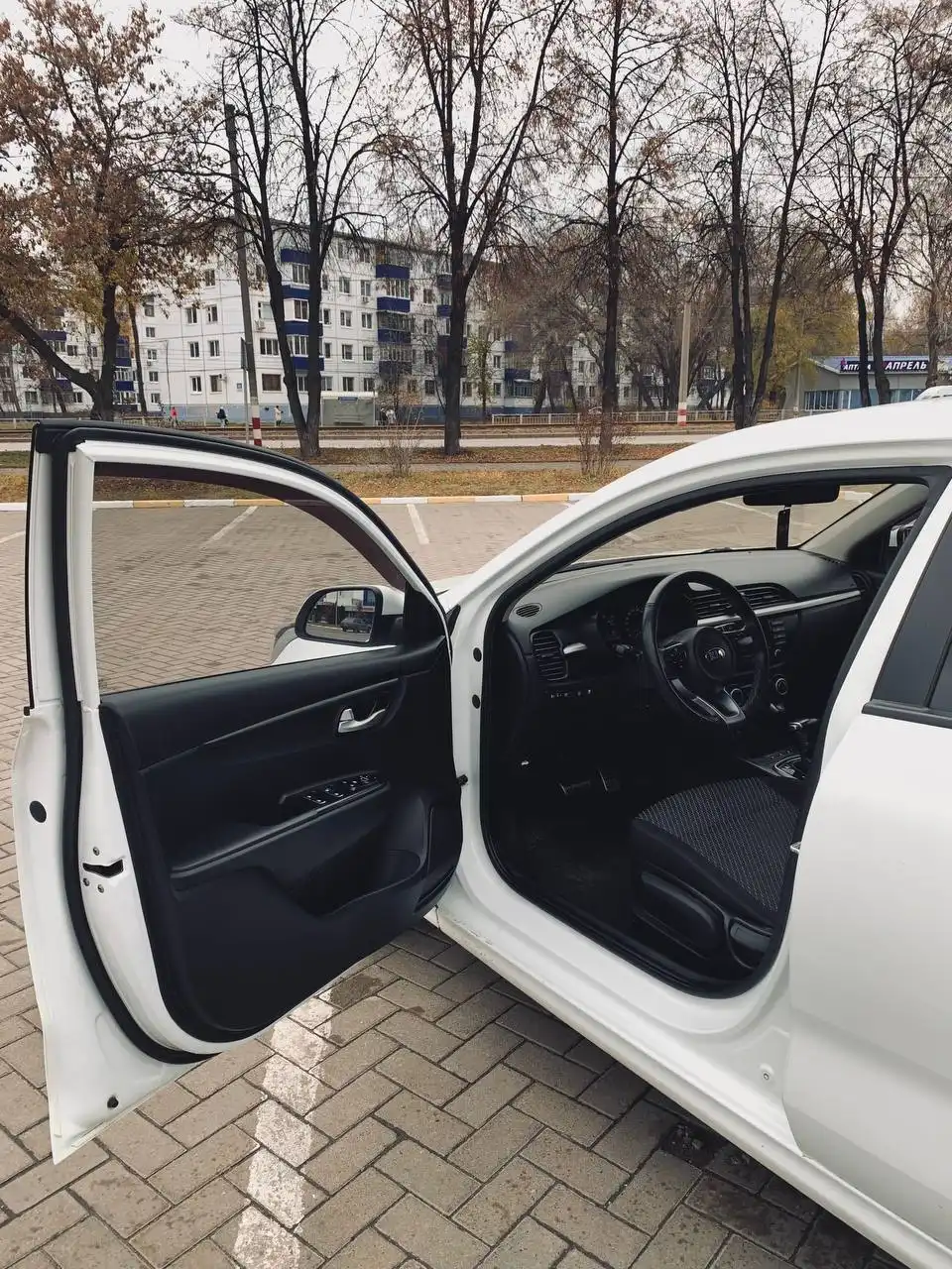 Продам автомобиль Kia Rio IV поколения