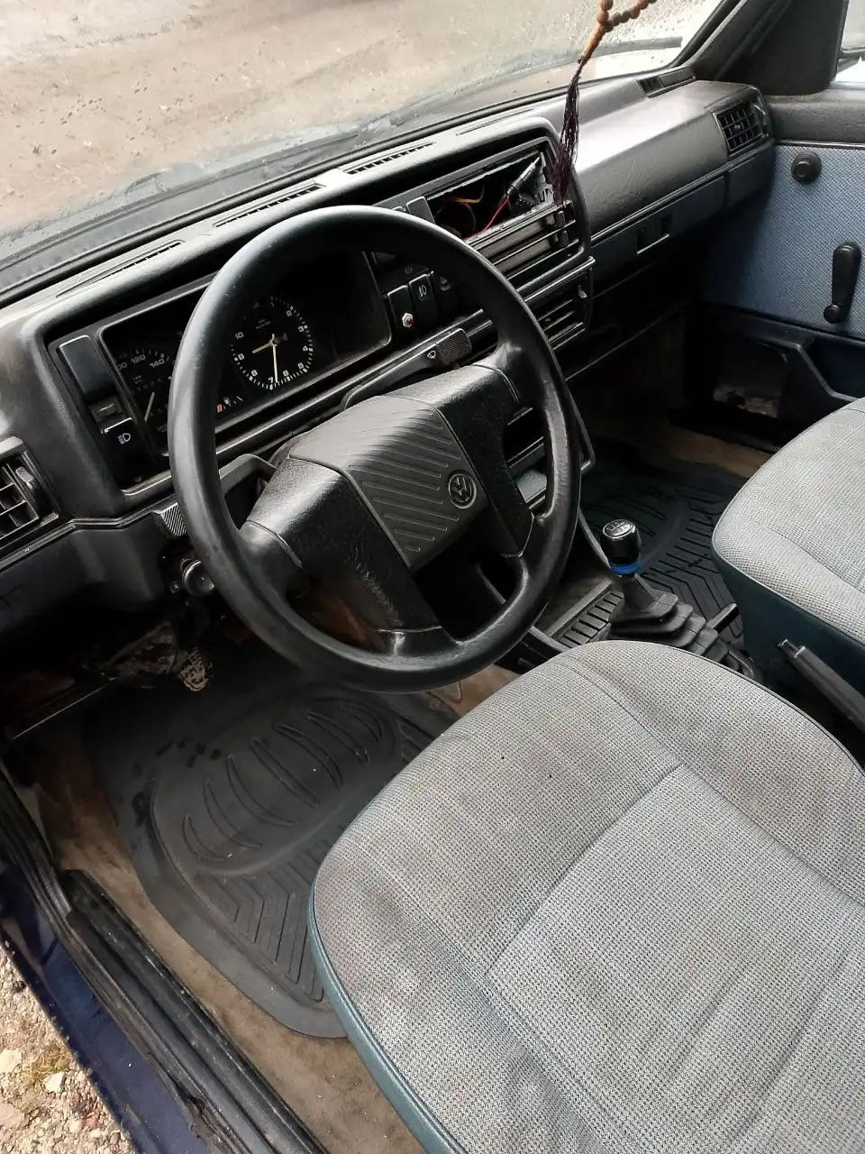 Продажа автомобиля с газом, ГУР, люком, 1.8л 90лс