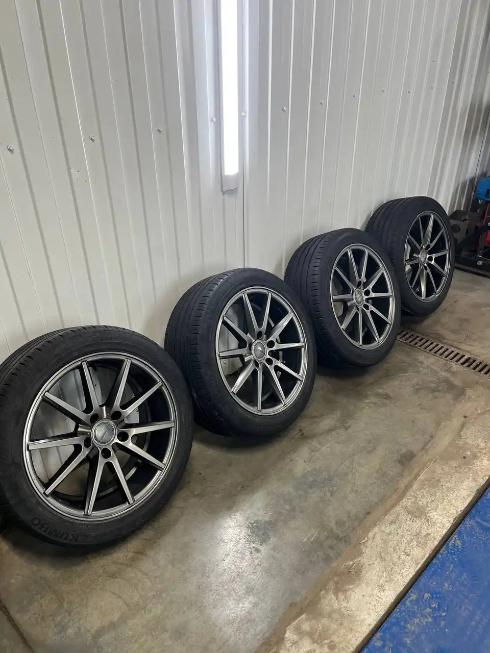 Продажа шин и дисков Kumho 225/45/17