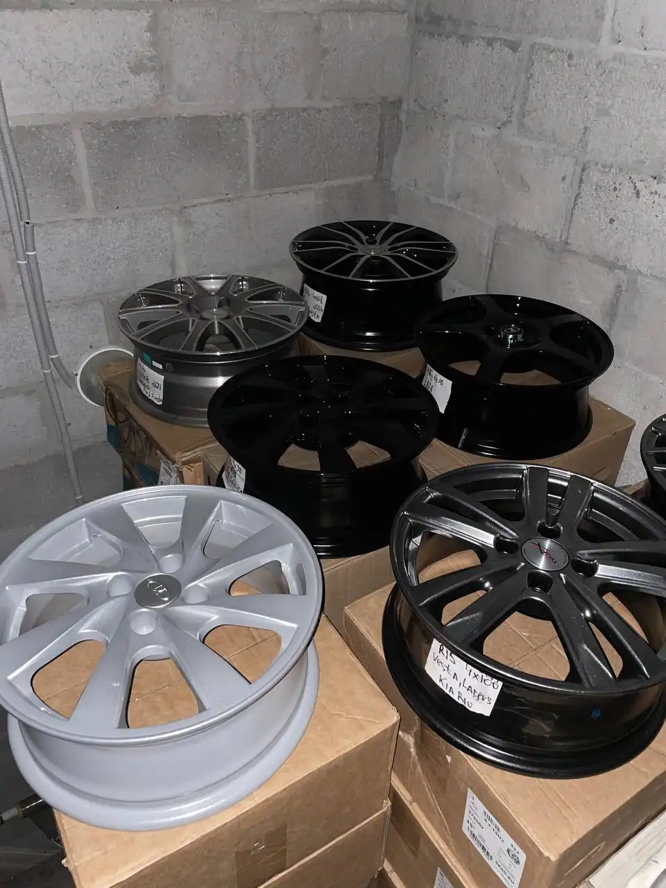 Продажа новых автомобильных дисков с указанной разболтовкой