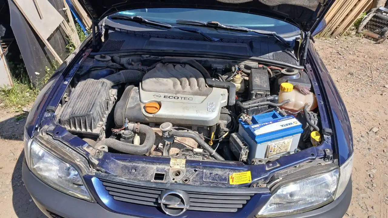 Продажа автомобиля Audi A8 105т 98г