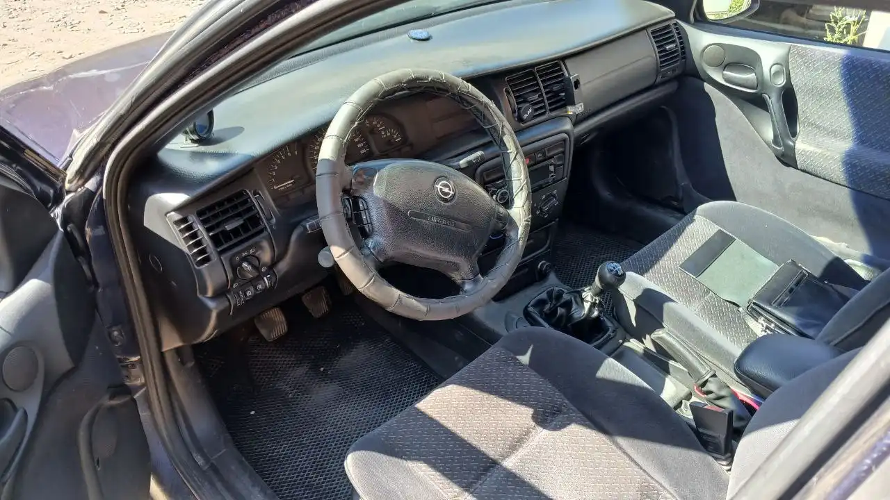 Продажа автомобиля Audi A8 105т 98г