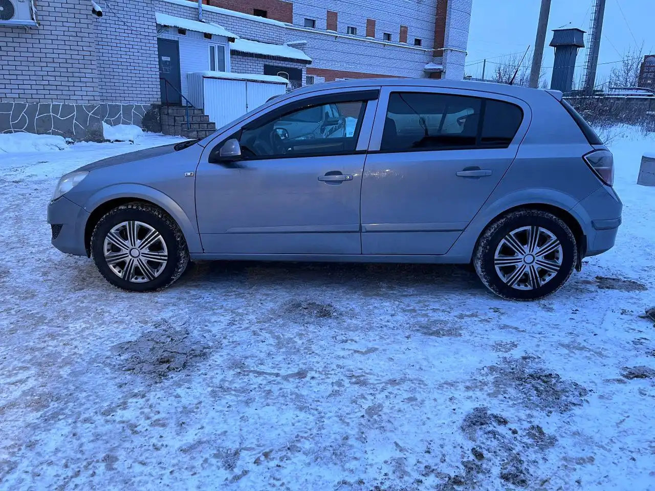 Продажа автомобиля с АКПП 1.8 2007 года