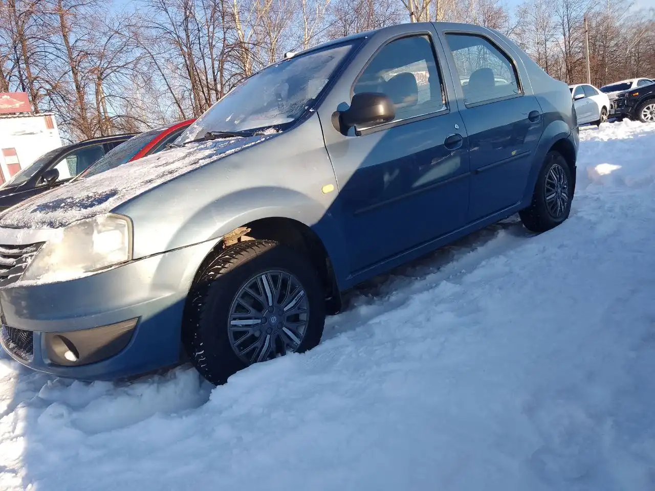 Продам Рено Логан 1,6 с кондиционером