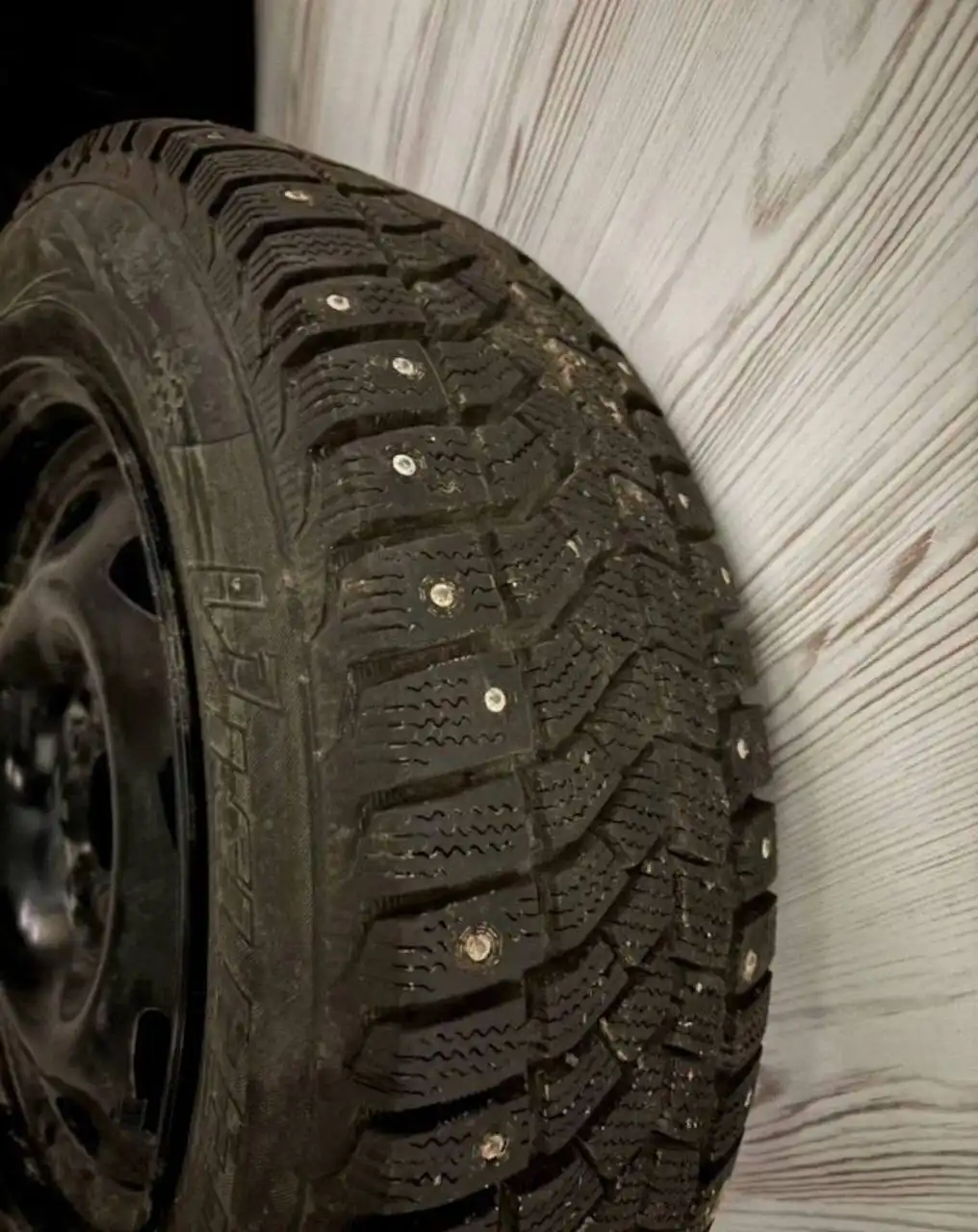 Продажа б/у штампованных дисков с резиной 185/65/15 4x98 - Шины и диски (Авто) в Йошкар-Ола