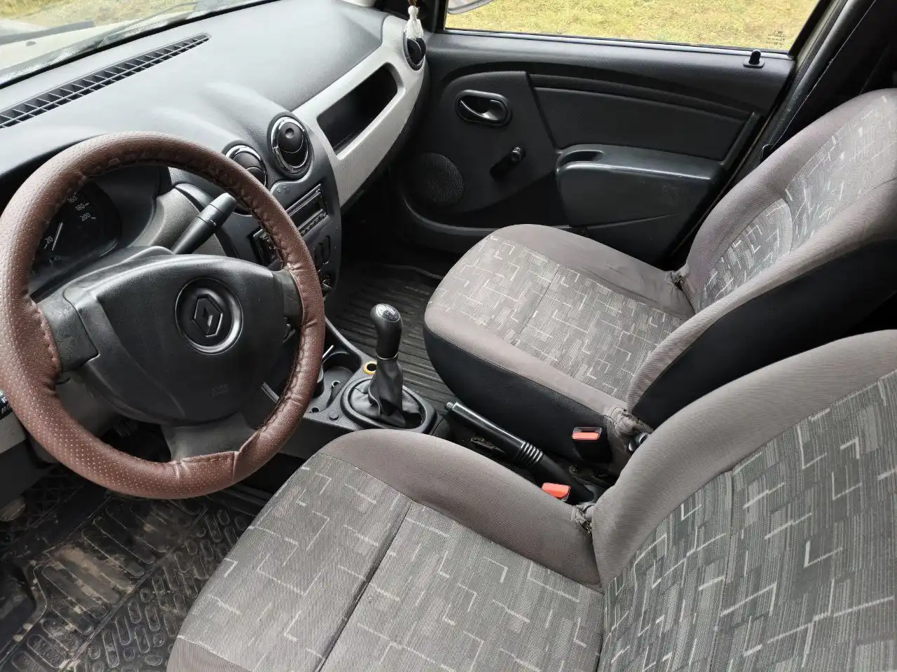 Renault Logan 2011 года в отличном состоянии - Легковые автомобили (Авто) в Чебоксары