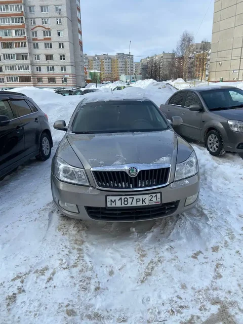 Автомобиль 2010г, 3 собственника, пробег 155725 км, двигатель 1.6 - Грузовики в Чебоксары