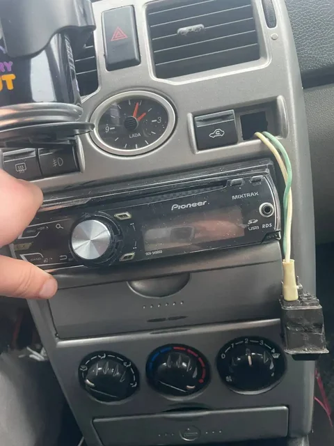 Продажа автомобиля Приора с документами и техникой - Авто в Чебоксары