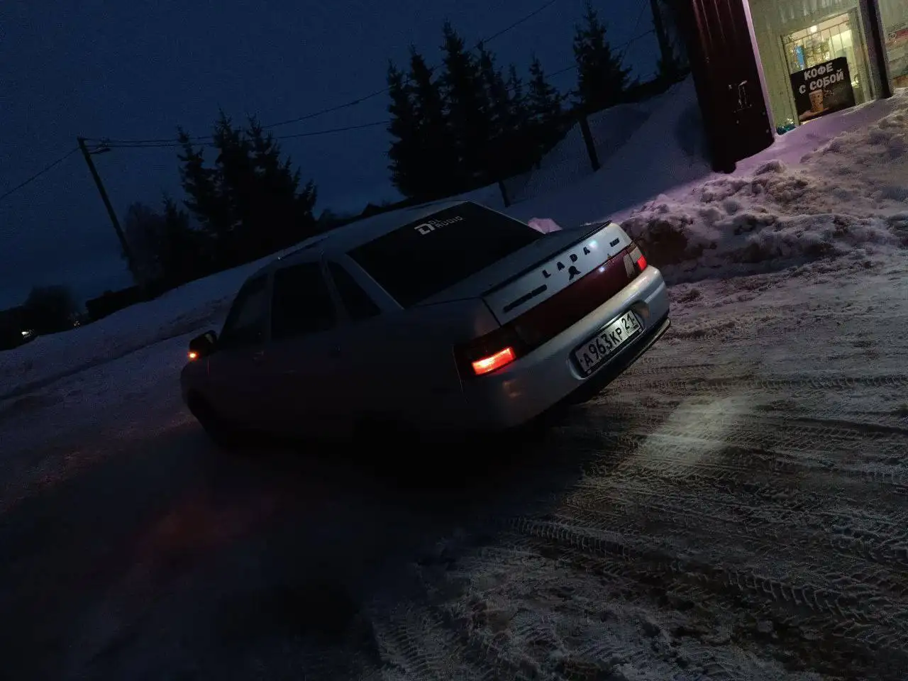 Продажа автомобиля 2003 года с хорошим состоянием кузова - Авто в Чебоксары