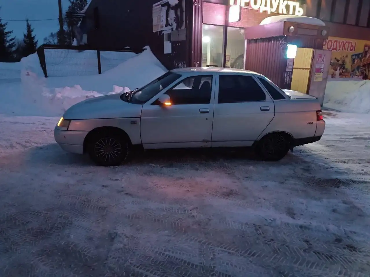 Продажа автомобиля 2003 года с хорошим состоянием кузова - Авто в Чебоксары