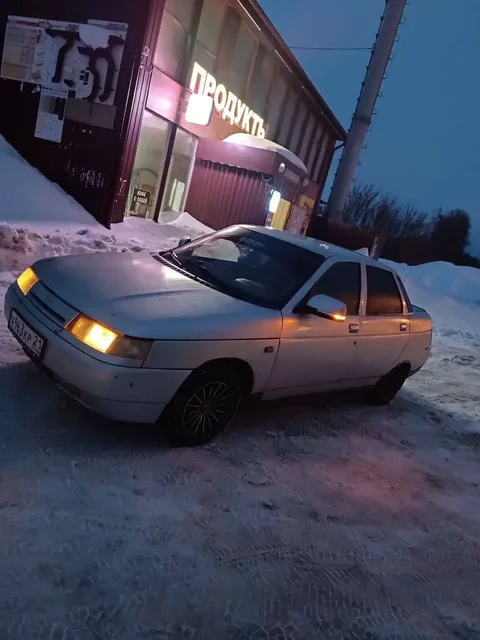 Автомобиль 2003 года, 8 клоп, лонжероны целые - Внедорожник, кроссовер в Чебоксары