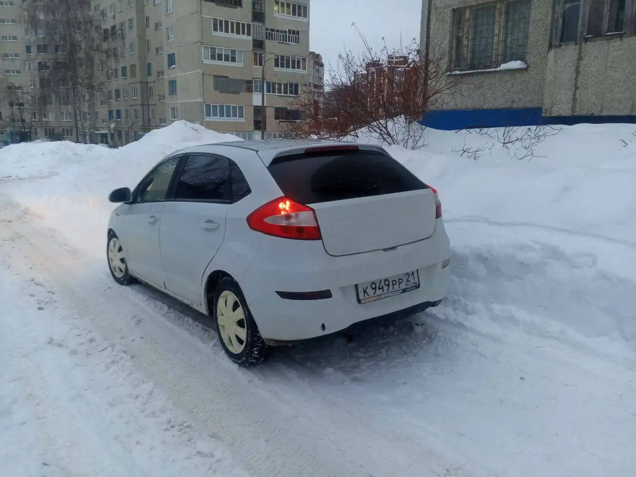 Продажа автомобиля Chery Very 2011 года - Авто в Чебоксары