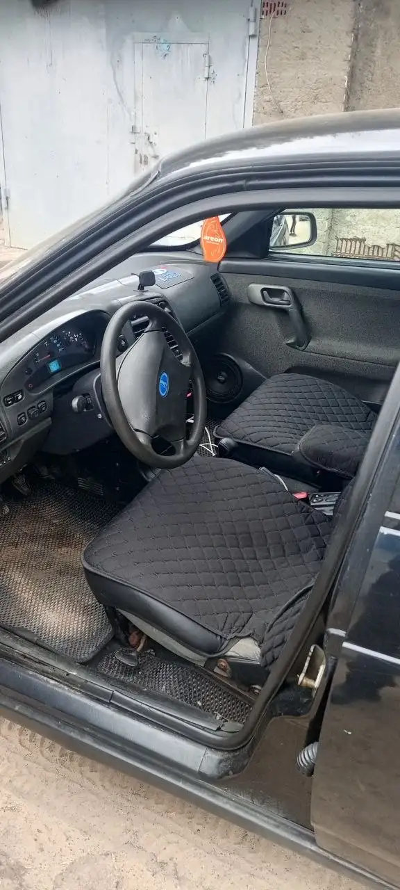 Продажа автомобиля с хорошей техникой и частичной шумоизоляцией - Авто в Чебоксары