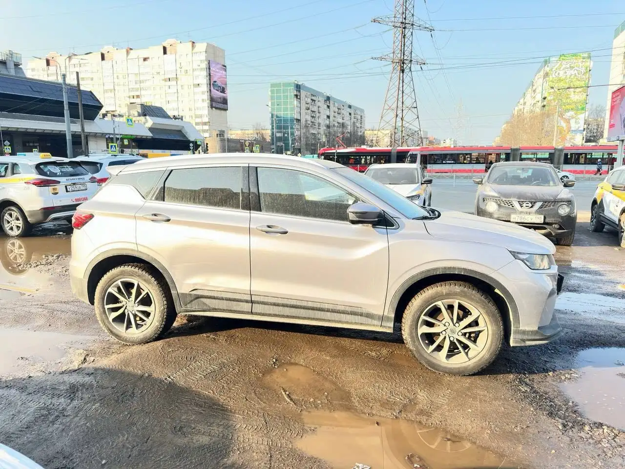 Продажа GEELY COOLRAY 2022 с торгов по банкротству - Легковые автомобили (Авто) в Неизвестно
