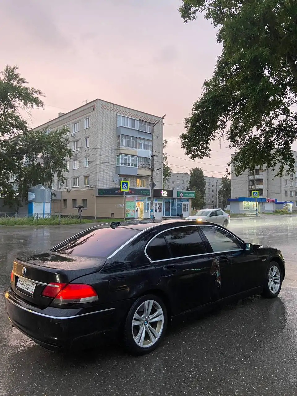 BMW 750 4.8 Лонг на ходу, требуется ремонт - Легковые автомобили (Авто) в Чебоксары