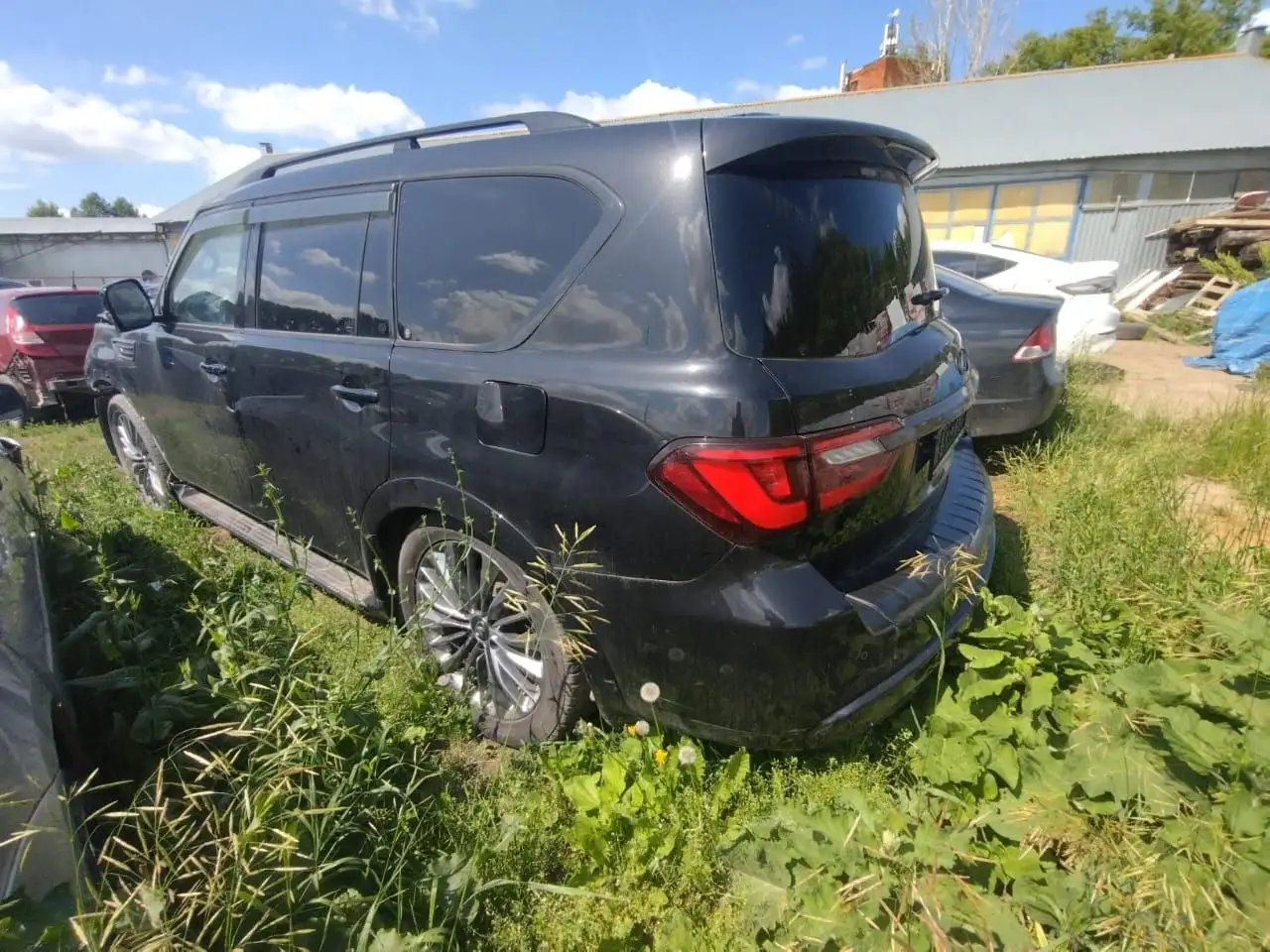 INFINITI QX-80 2018 - Авто в Нижнекамск