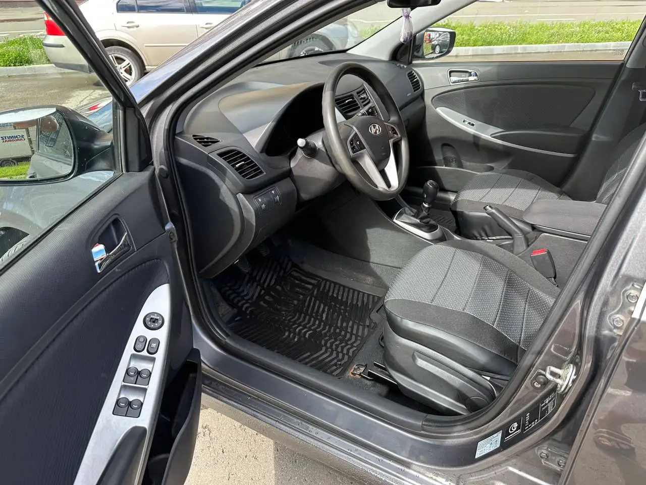 Hyundai Solaris в отличном состоянии - Легковые автомобили (Авто) в Чебоксары