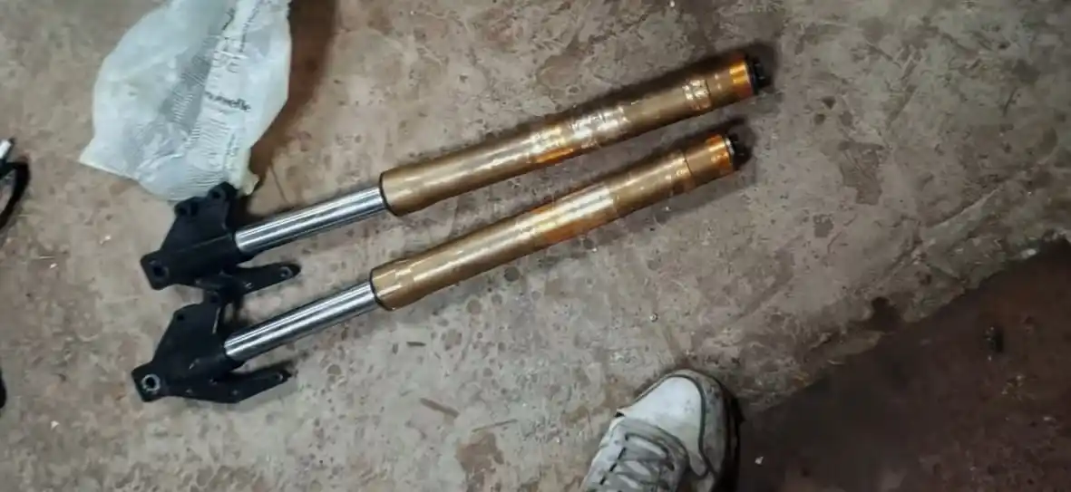 Вилка от эндуро или от пита