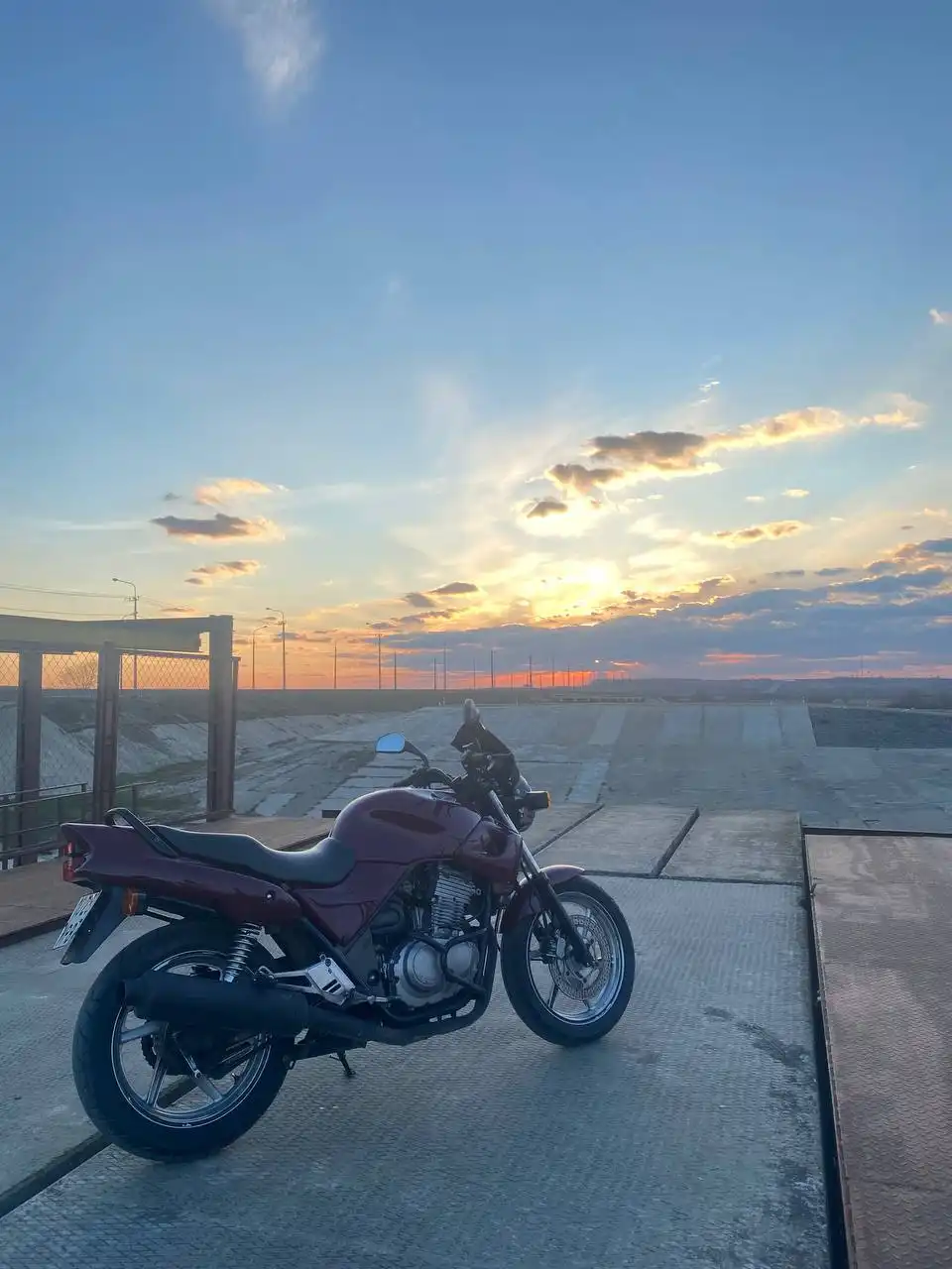 Продам Honda CB500