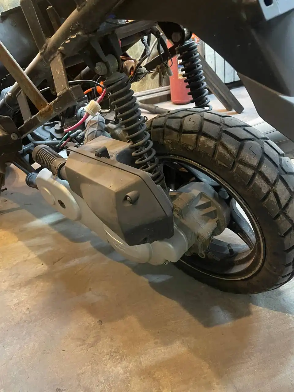 Мотоцикл с перебранным двигателем