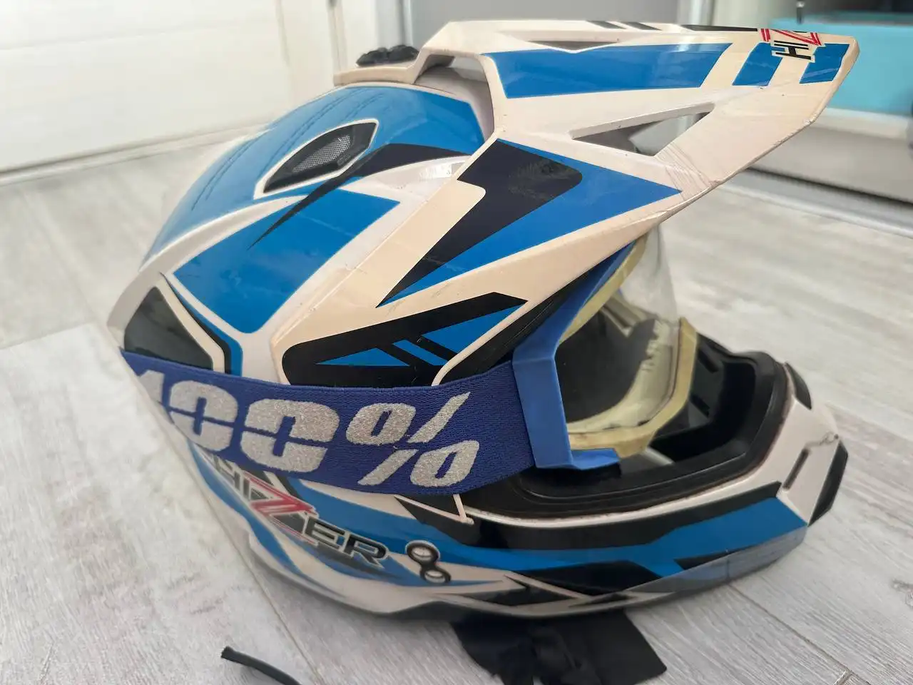 Продам шлем хайзер размер s - Мотоциклетные шлемы (Хобби и отдых) в Саранск