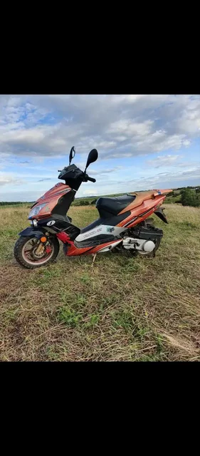 Продаётся скутер 150 кубов с новыми запчастями - Квадроциклы в Саранск