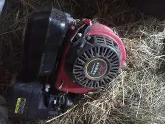 Мотор от мотоблока на запчасти с документами - Мотоциклетные аккумуляторы в Саранск