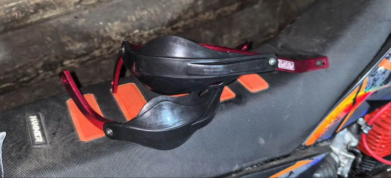 Продам защиту рук на эндуро - Мотоэкипировка (Хобби и отдых) в Саранск