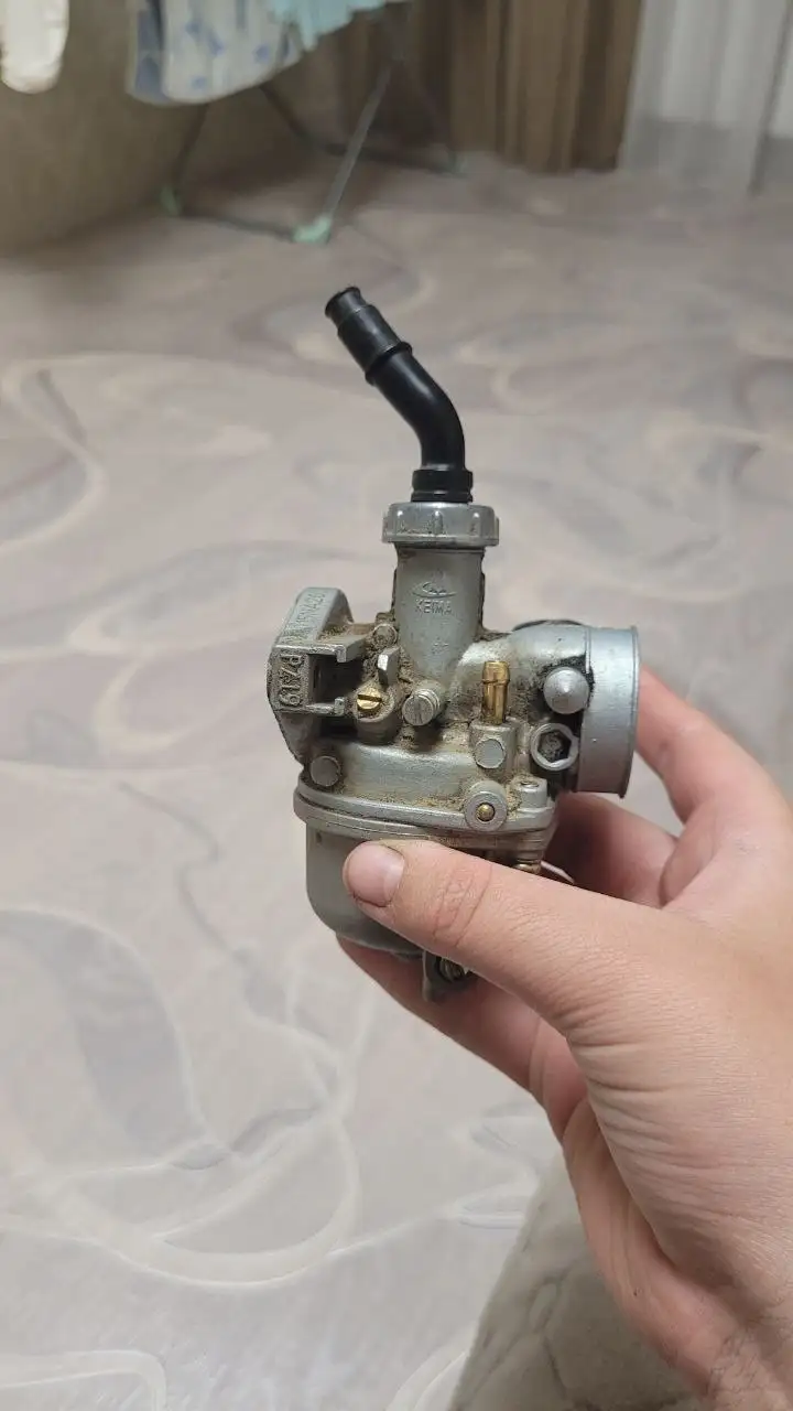 Карбюратор ПЗ-19 и аккумулятор для мотоцикла - Мотоциклетные запчасти (Запчасти) в Саранск