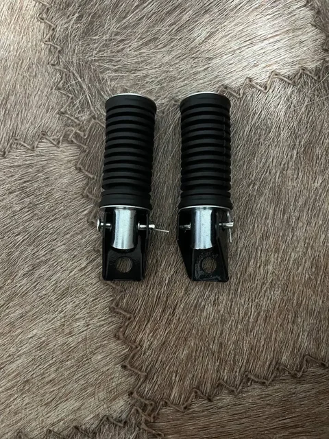 Продам подножки пассажира на Альфу - Мотоциклетные запчасти в Саранск