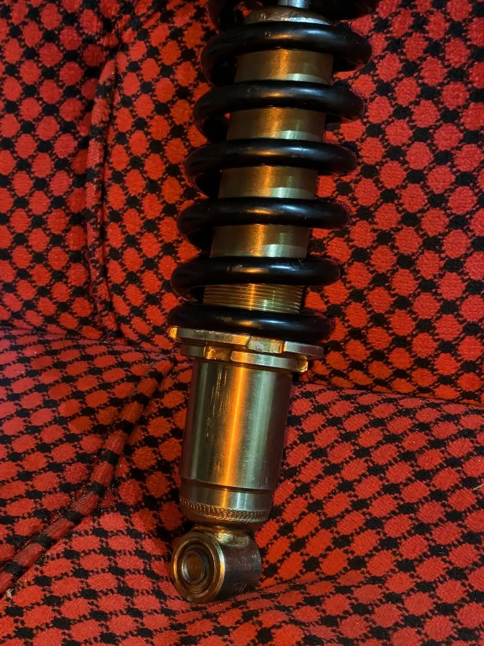 Продам амортизатор для мотоцикла - Мотоциклетные запчасти (Запчасти) в Саранск