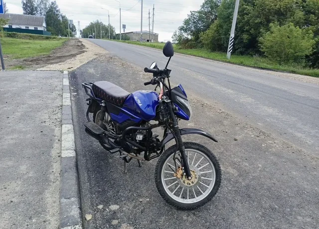 Продам мопед 125 кубов по докам 49.9 - Мотоциклы и мототехника в Пенза