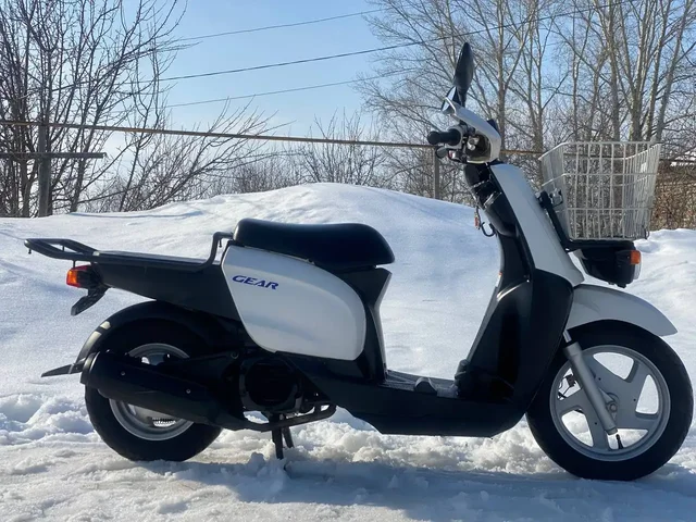 Продам скутер Yamaha Gear 2 - Шины в Саранск