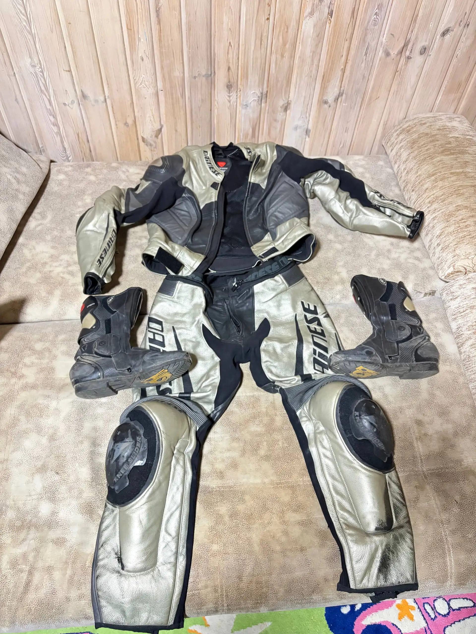Продам мотокостюм Dainese - Мотоциклы и аксессуары (Хобби и отдых) в Саранск