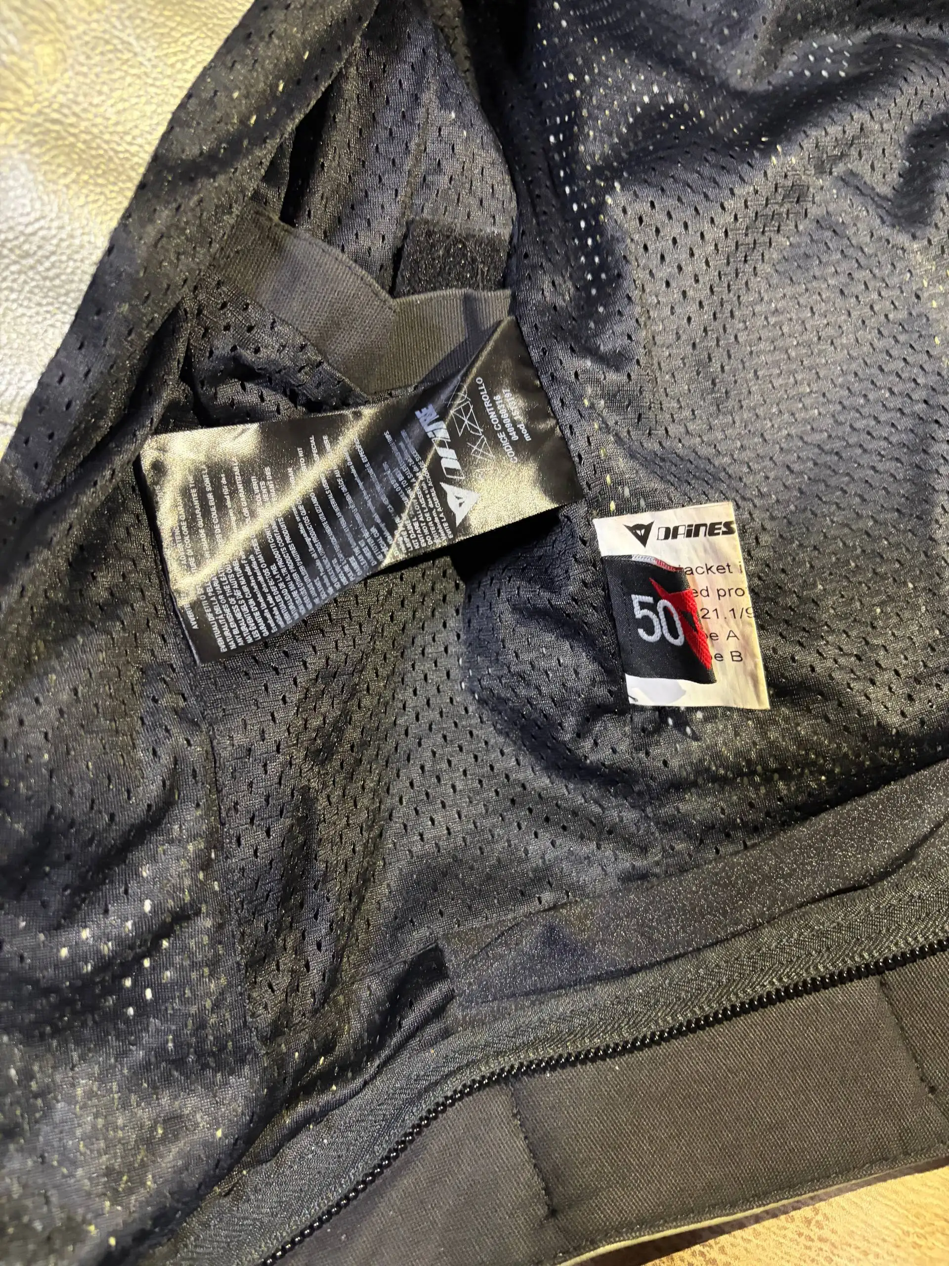 Продам мотокостюм Dainese - Мотоциклы и аксессуары (Хобби и отдых) в Саранск