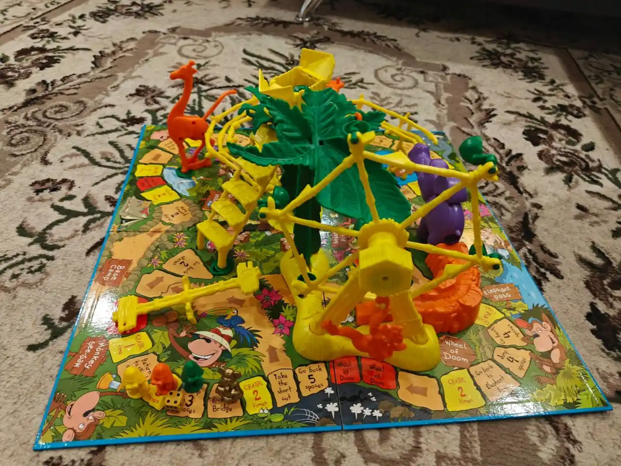 Настольная игра для детей с разборными фигурами