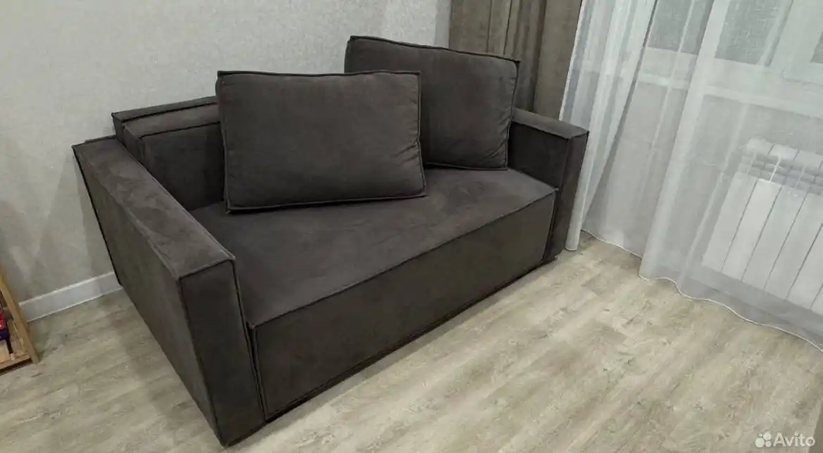 Диван б/у 6 месяцев