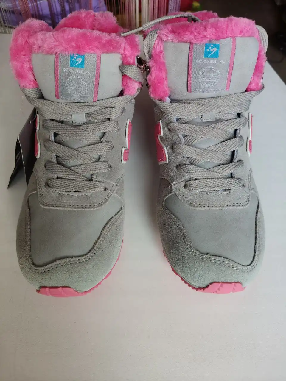 Кроссовки на искусственном меху