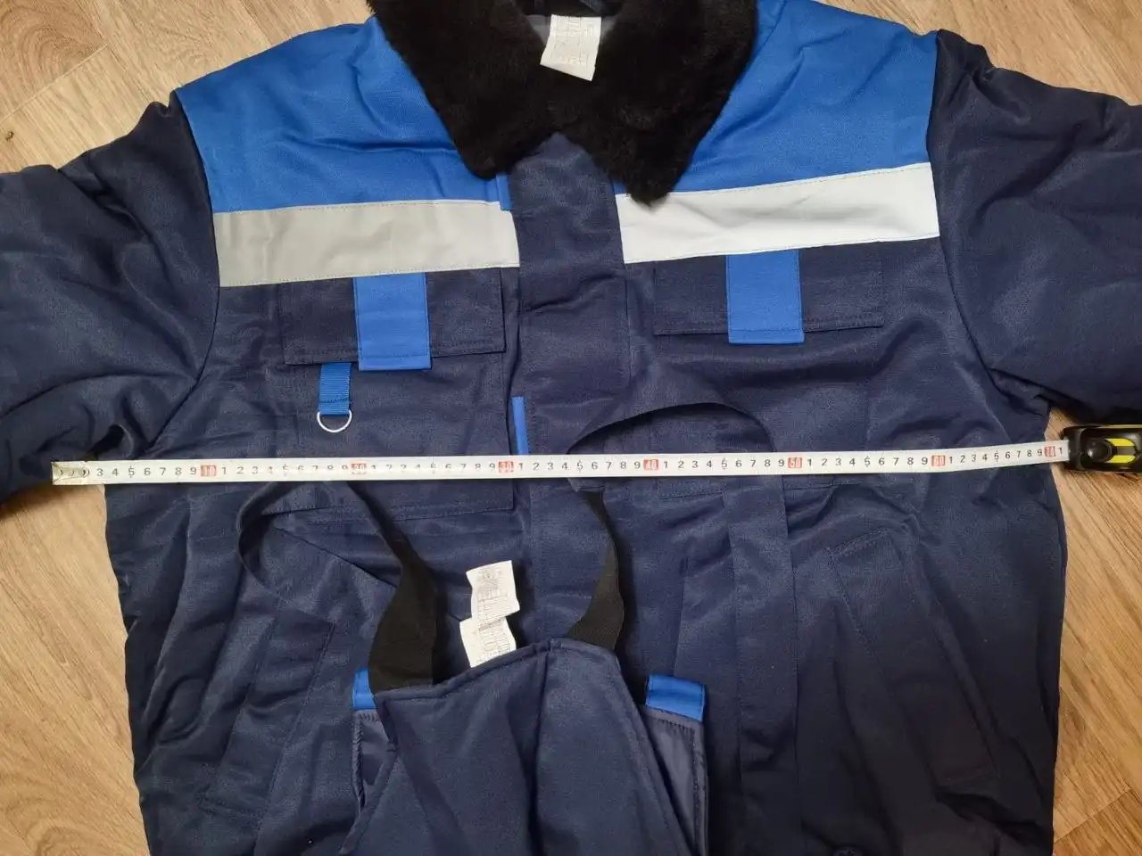 Продам демисезонный костюм 52-54р