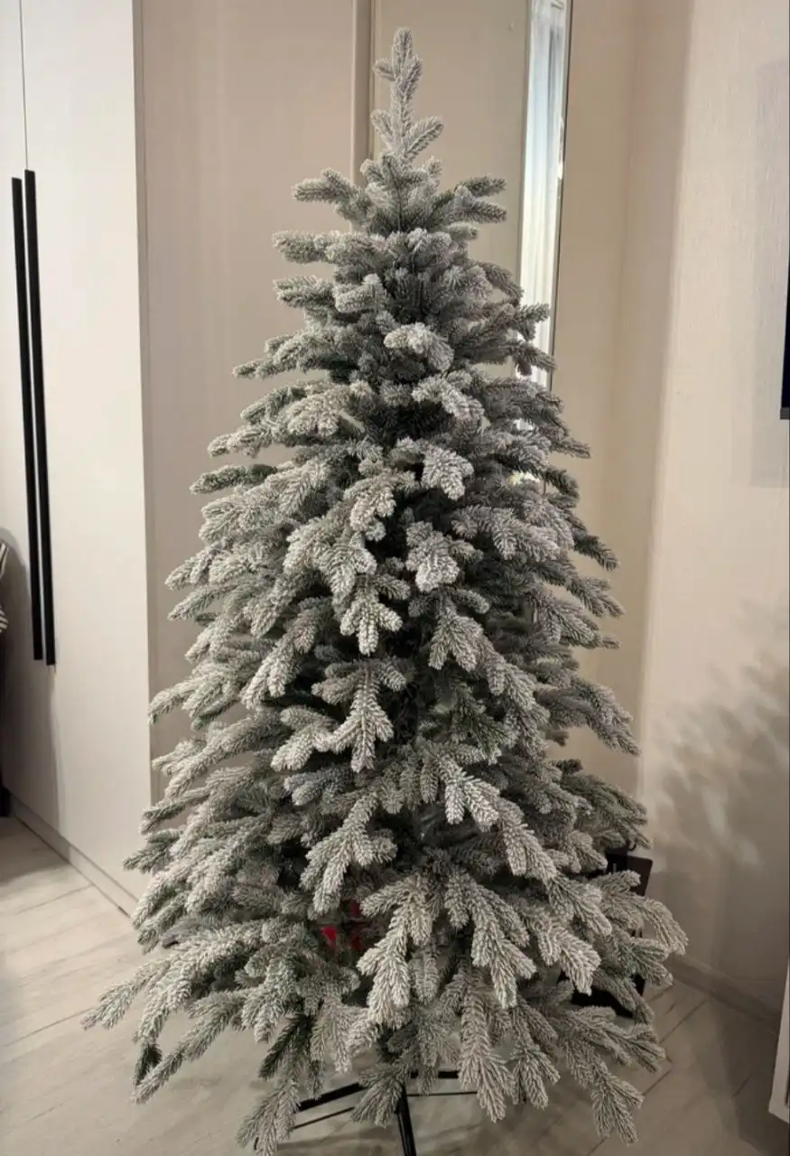 Продам ёлку в хорошем состоянии