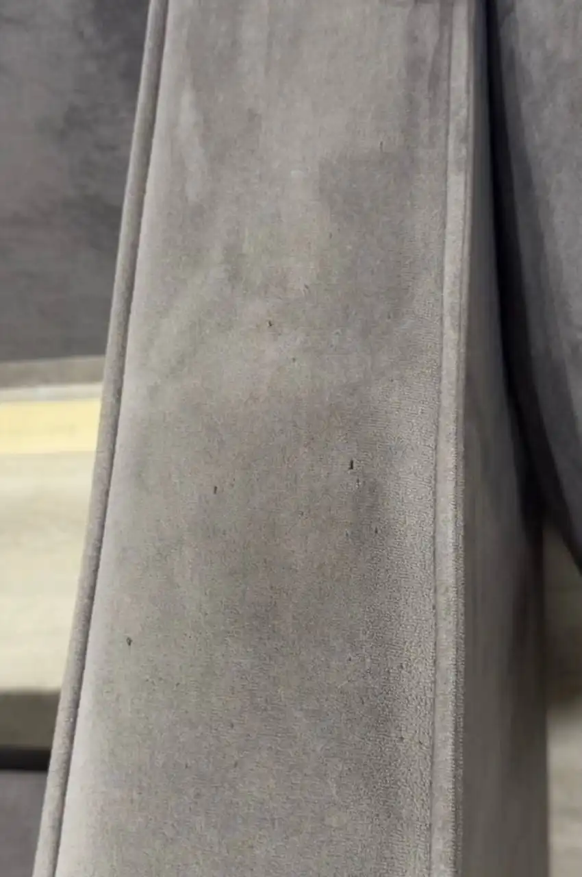 Продажа дивана б/у с небольшими дефектами