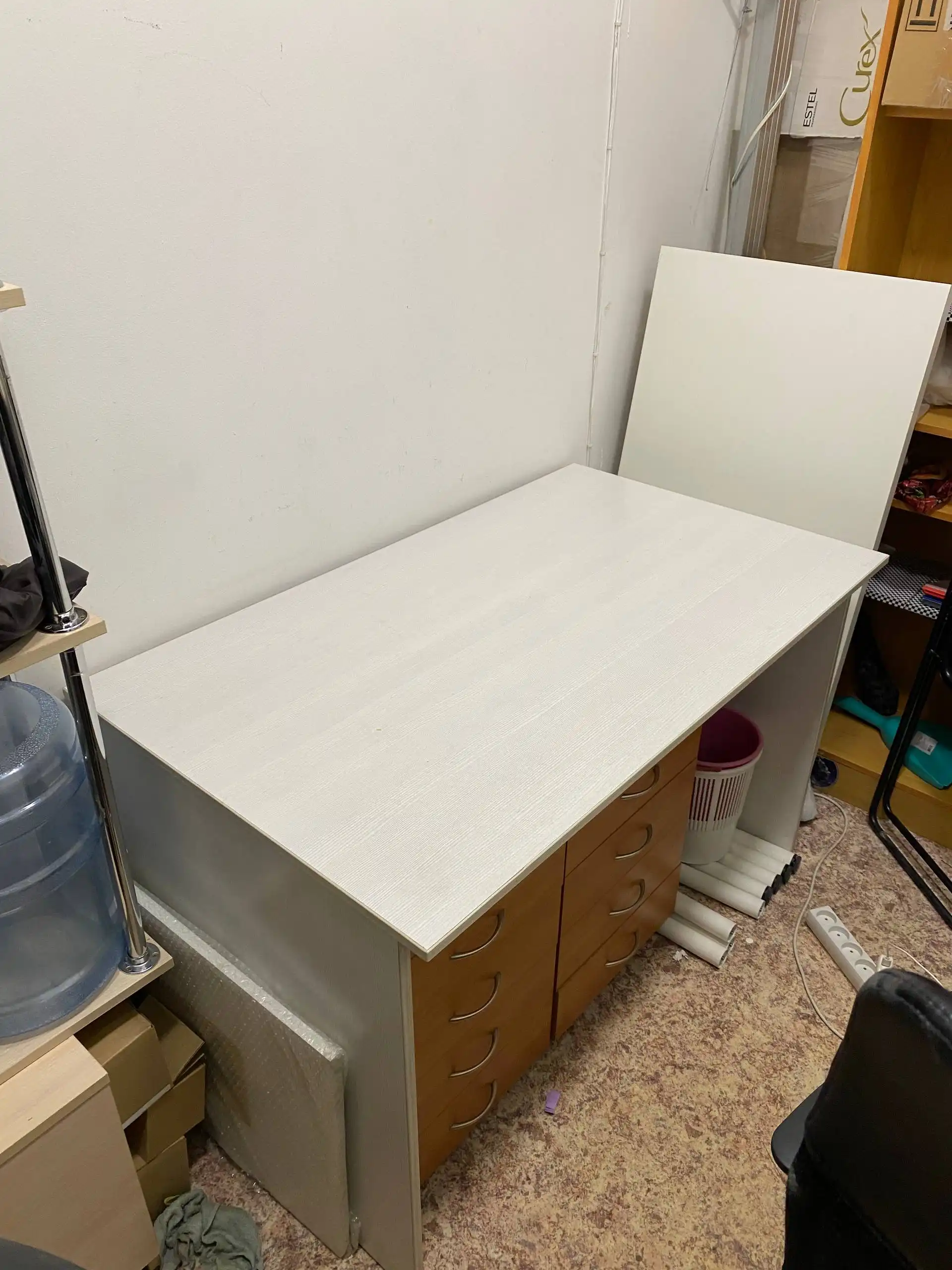 Письменный стол с тумбой и стеллажом б/у