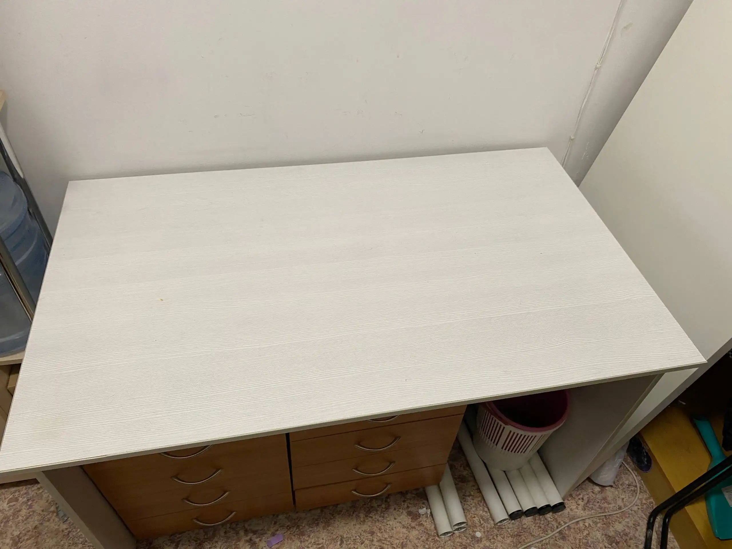 Письменный стол с тумбой и стеллажом б/у