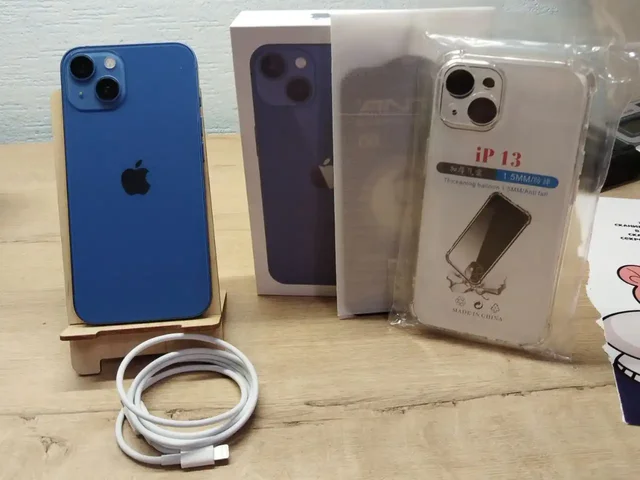 iPhone 13 512 ГБ с аксессуарами - частное объявление в Томск