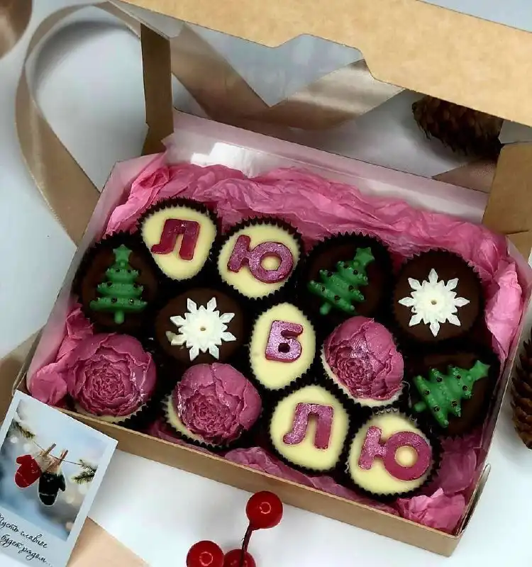 Новогодние шоко-лошадки и фигурки из бельгийского шоколада