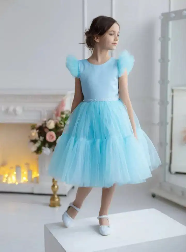 Продам платье р.146 в отличном состоянии