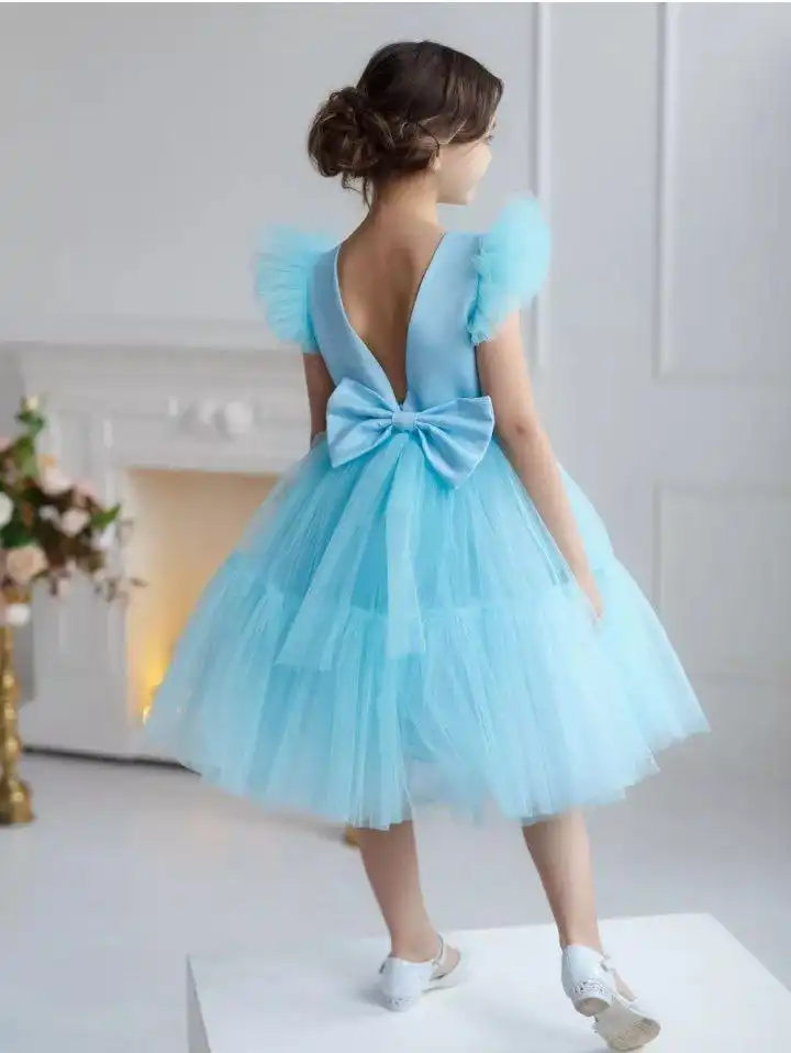 Продам платье р.146 в отличном состоянии