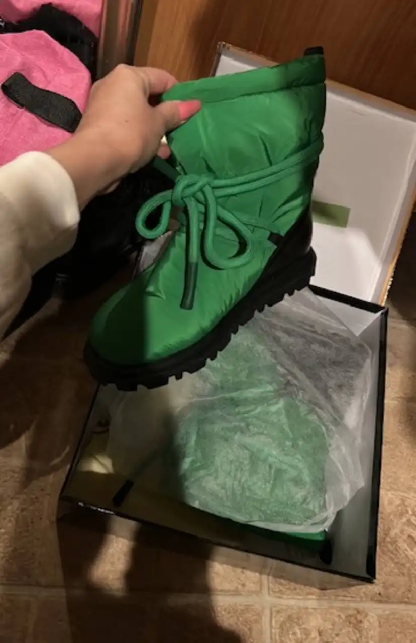 Продам дутики новые, размер 38